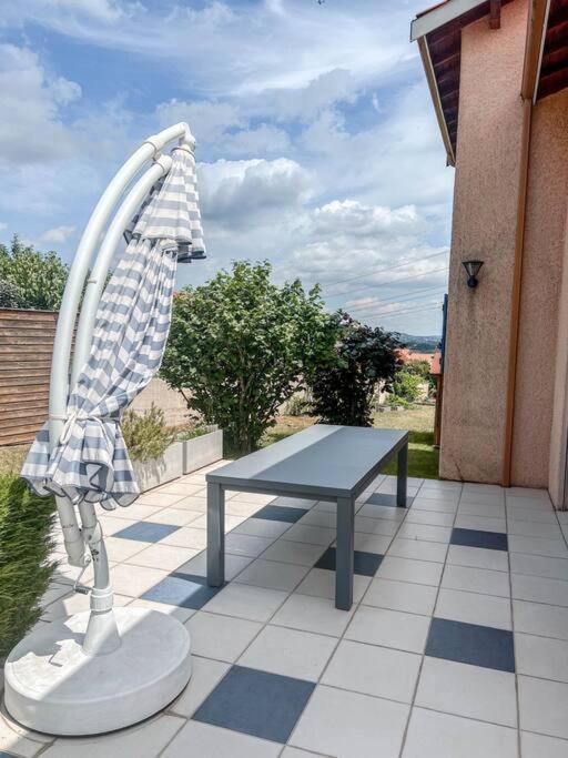 Magnifique Maison A Lentilly - Piscine Luaran gambar